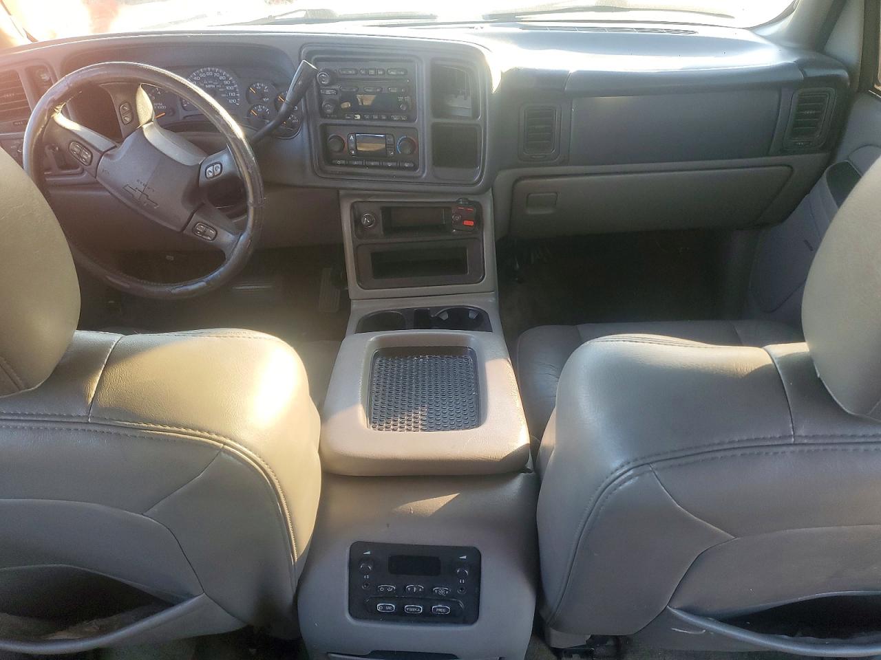 2005 CHEVROLET SUBURBAN K1500 photo 15