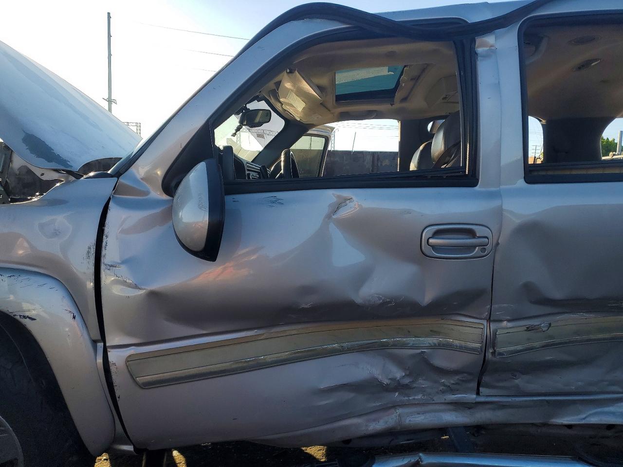 2005 CHEVROLET SUBURBAN K1500 photo 13