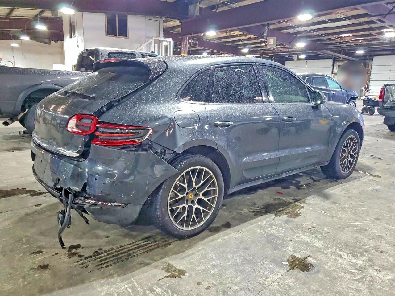 2017 PORSCHE MACAN photo 3