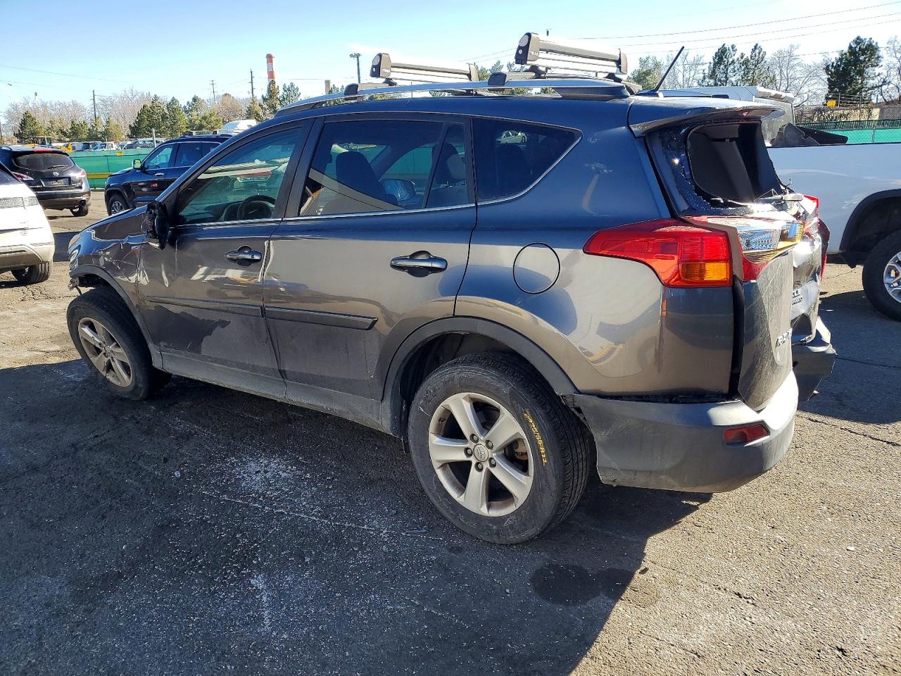 2013 TOYOTA RAV4 XLE photo 2