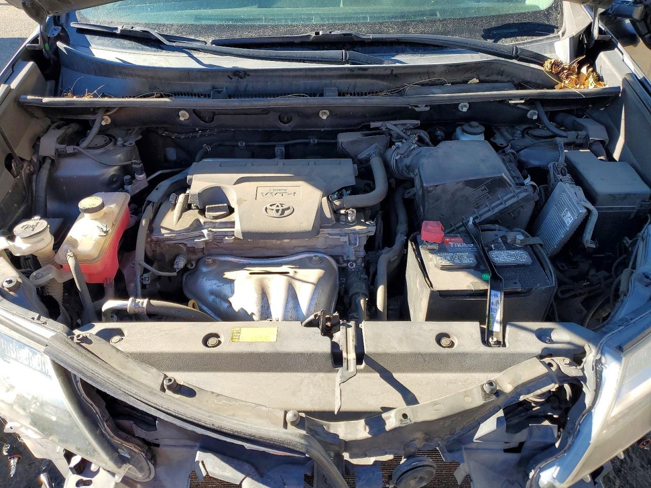 2013 TOYOTA RAV4 XLE photo 12