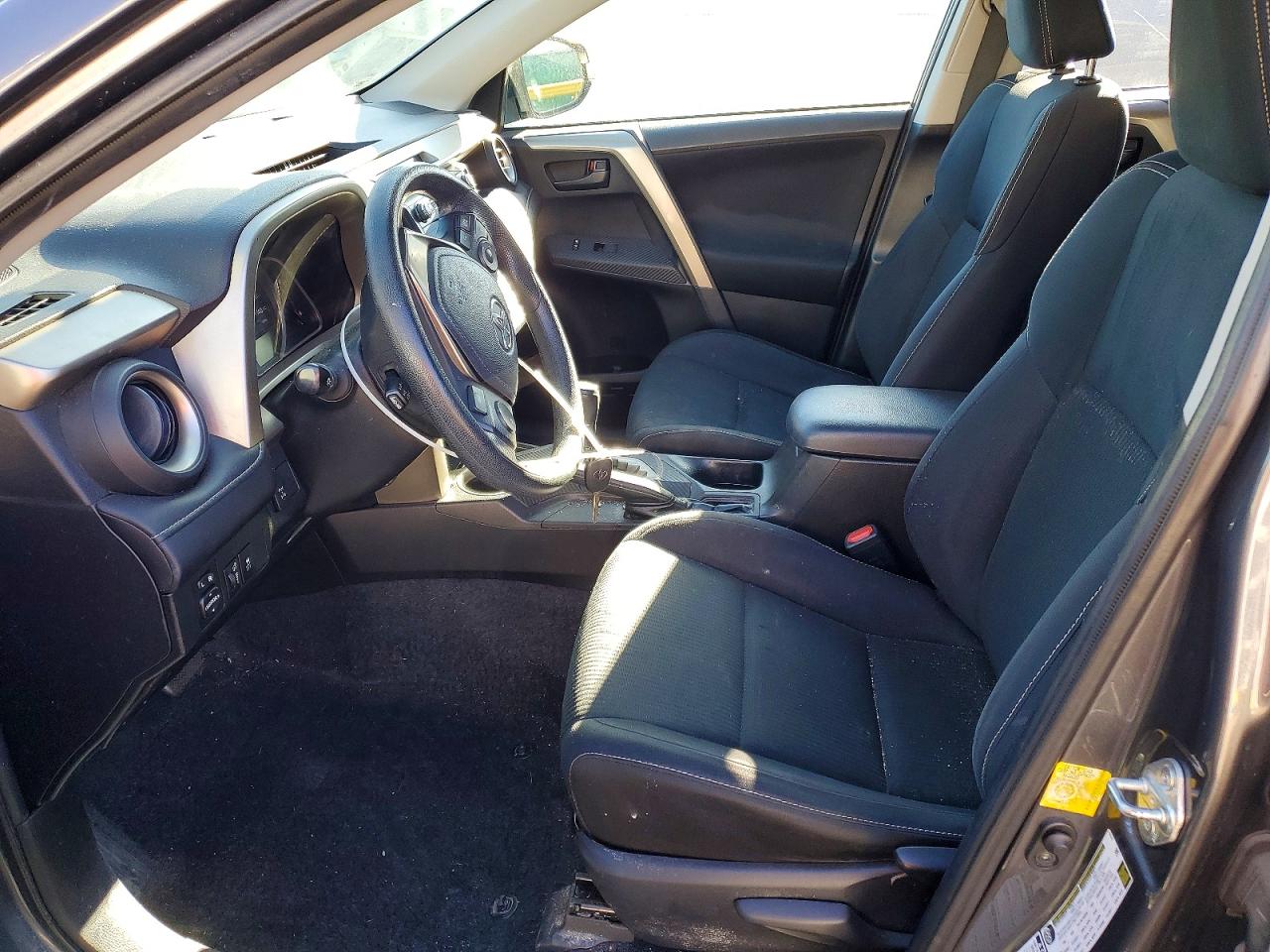 2013 TOYOTA RAV4 XLE photo 7