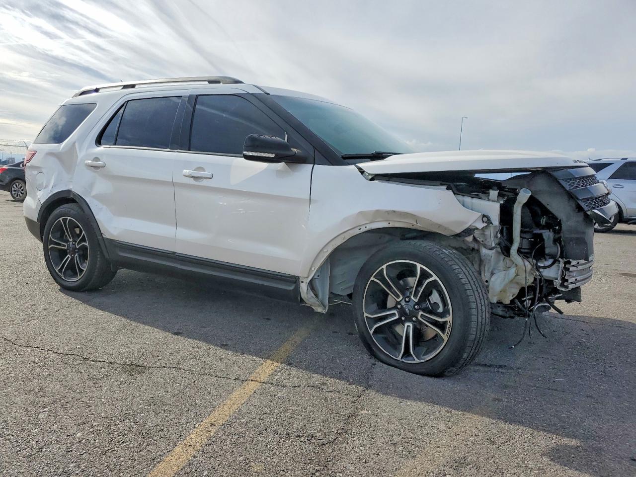 2015 FORD EXPLORER SPORT photo 4
