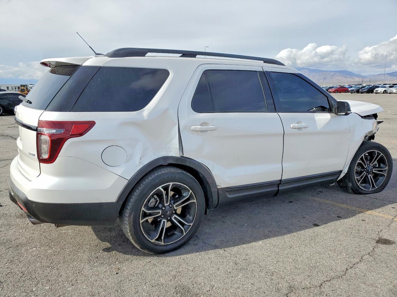 2015 FORD EXPLORER SPORT photo 3