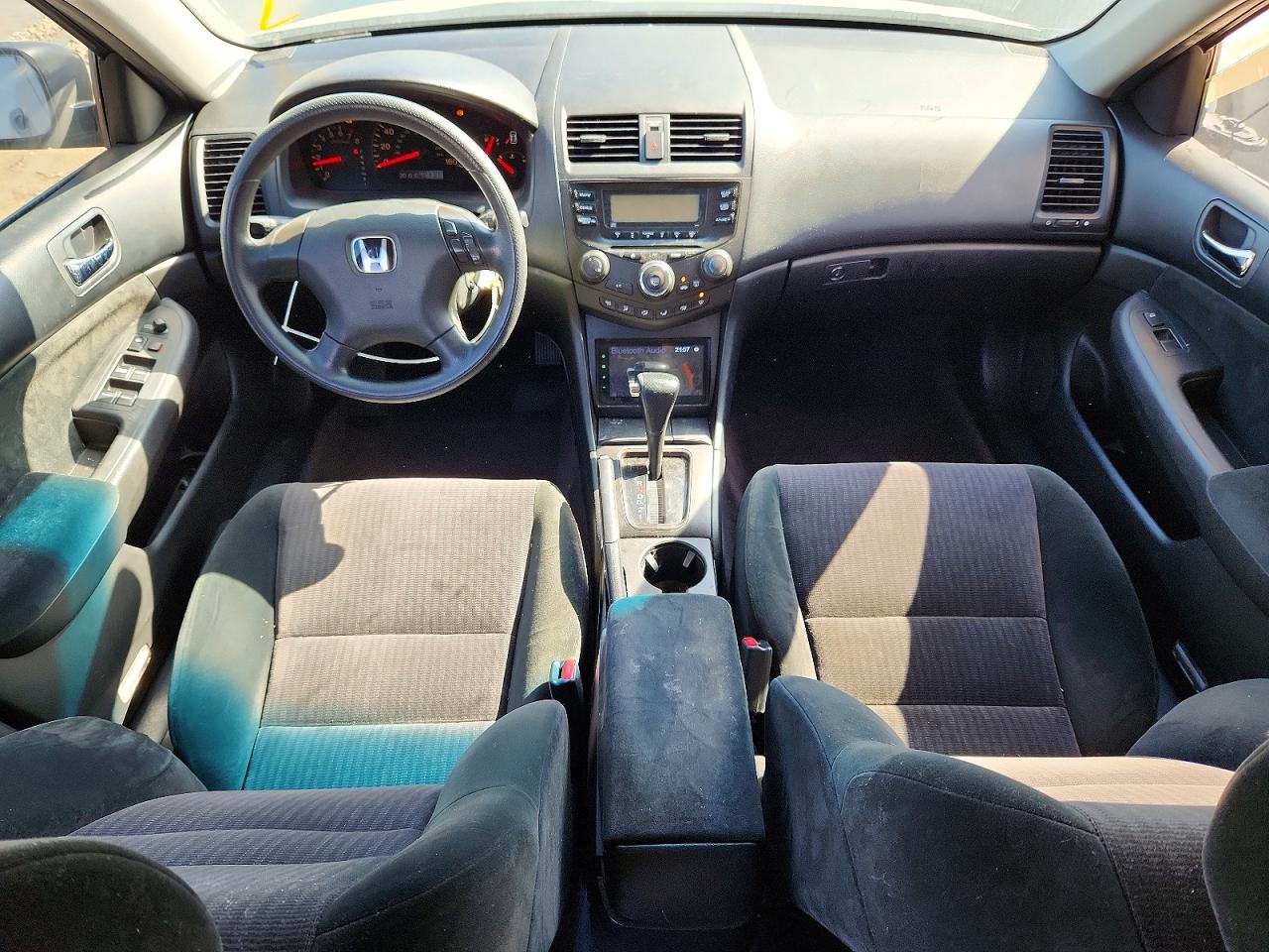 2004 HONDA ACCORD LX photo 15