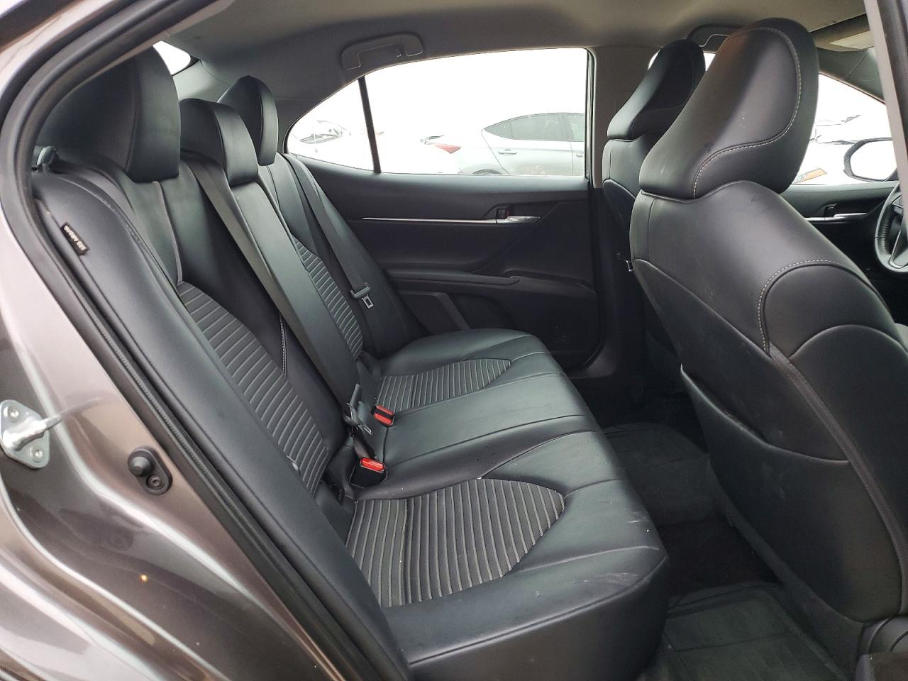 2021 TOYOTA CAMRY SE photo 10