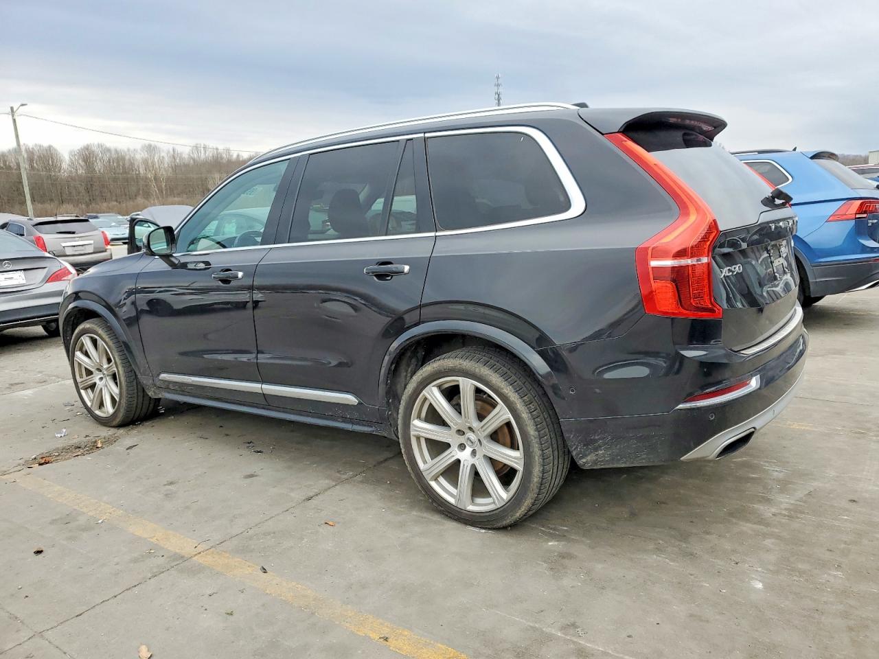 2018 VOLVO XC90 T6 photo 2