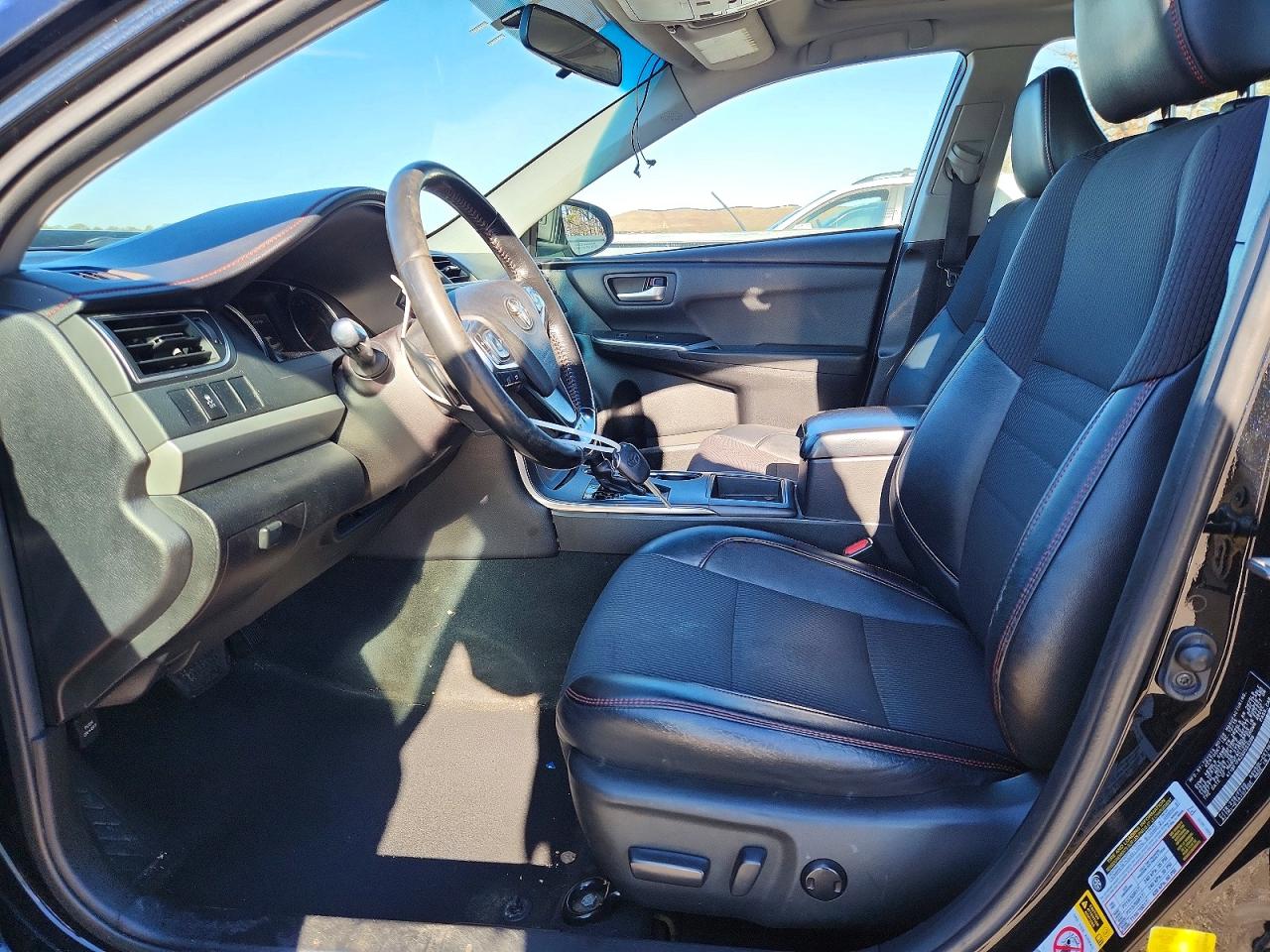 2016 TOYOTA CAMRY LE photo 7