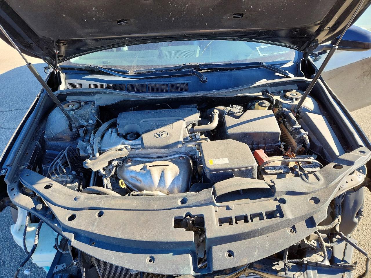 2016 TOYOTA CAMRY LE photo 11