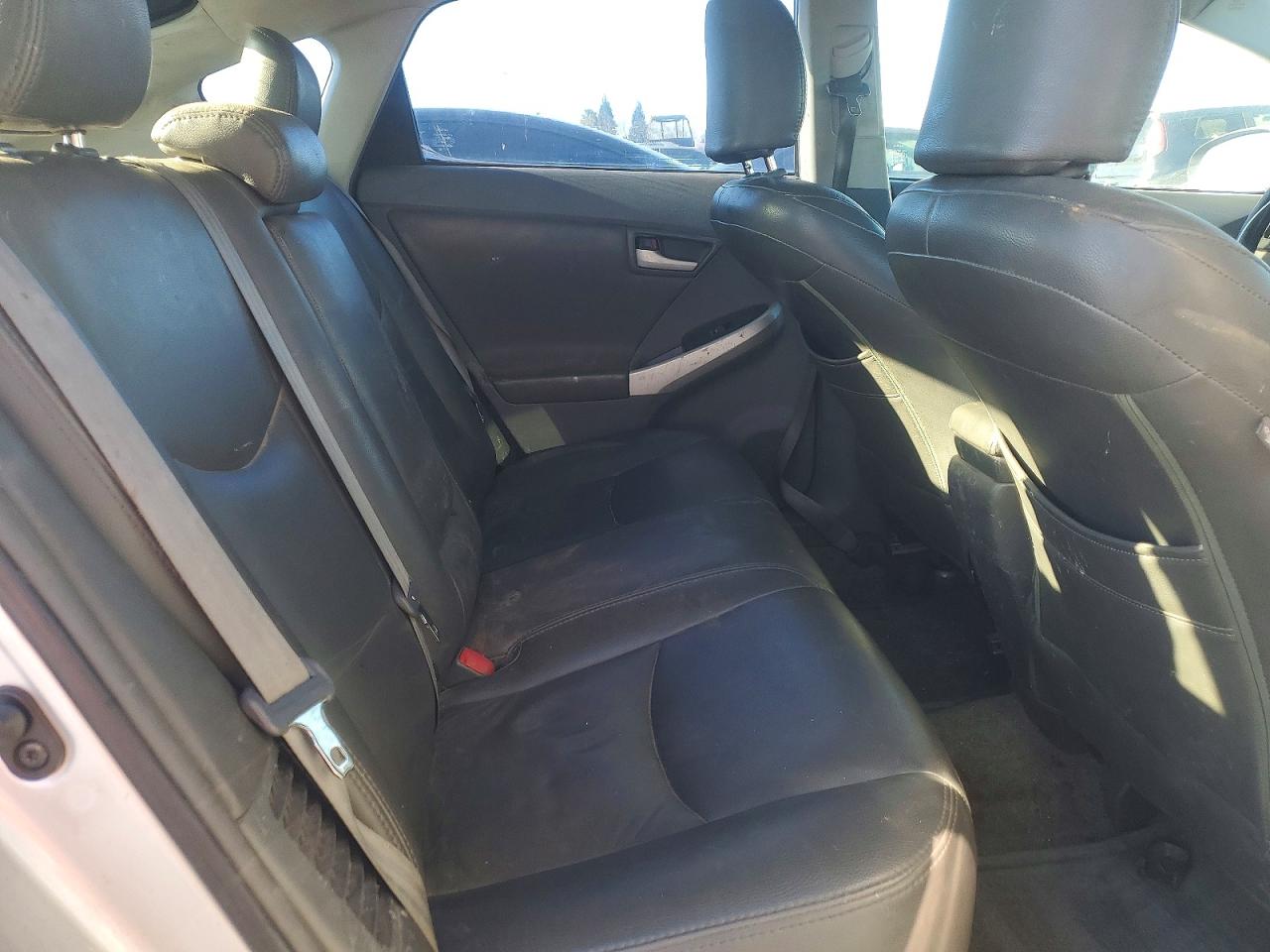 2011 TOYOTA PRIUS photo 10