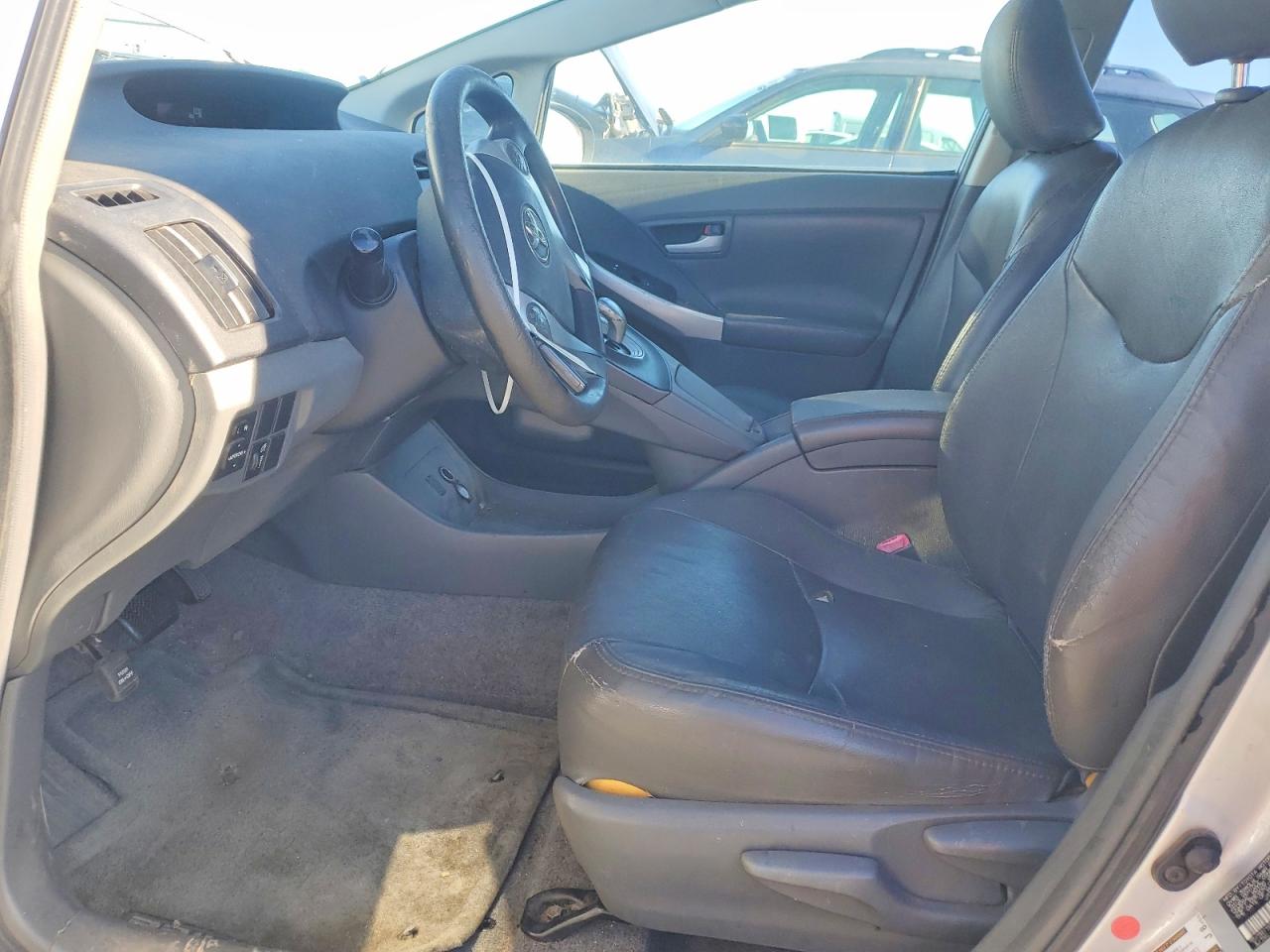 2011 TOYOTA PRIUS photo 7