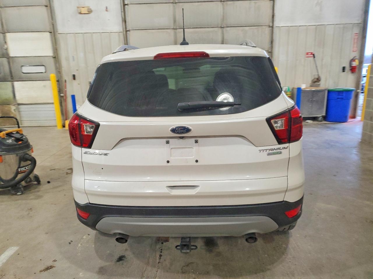 2019 FORD ESCAPE TITANIUM photo 6
