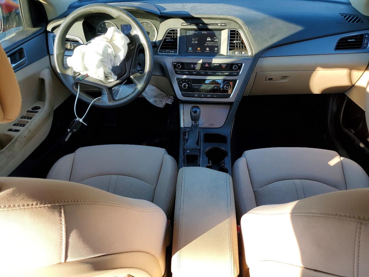 2017 HYUNDAI SONATA SE photo 8