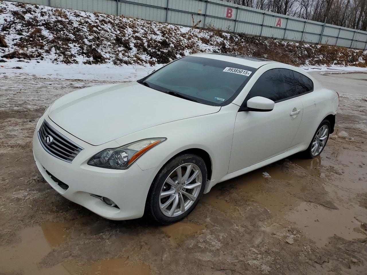 2013 INFINITI G37