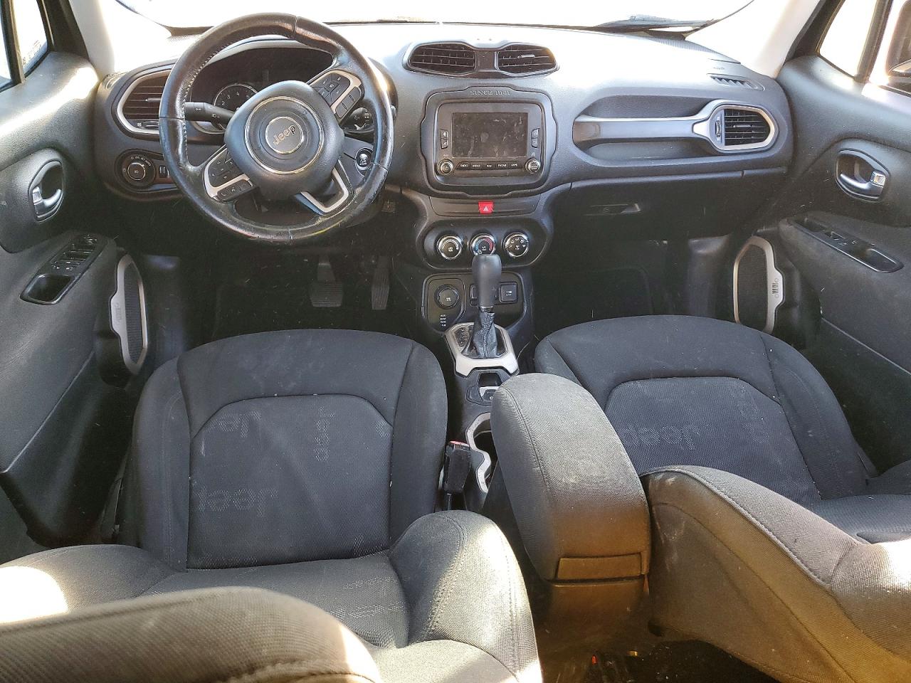 2017 JEEP RENEGADE LATITUDE photo 8