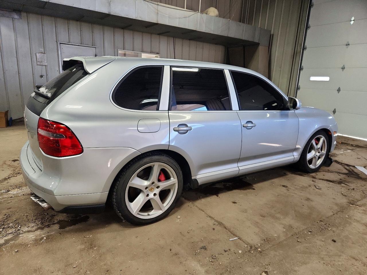 2008 PORSCHE CAYENNE TURBO photo 3