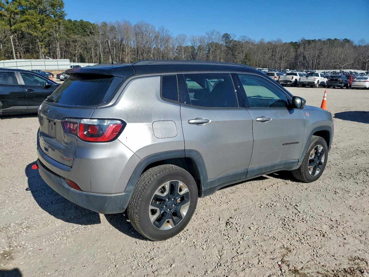2017 JEEP COMPASS TRAILHAWK photo 3