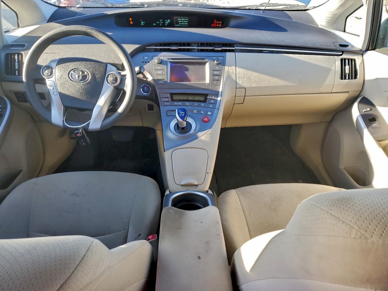 2013 TOYOTA PRIUS photo 8