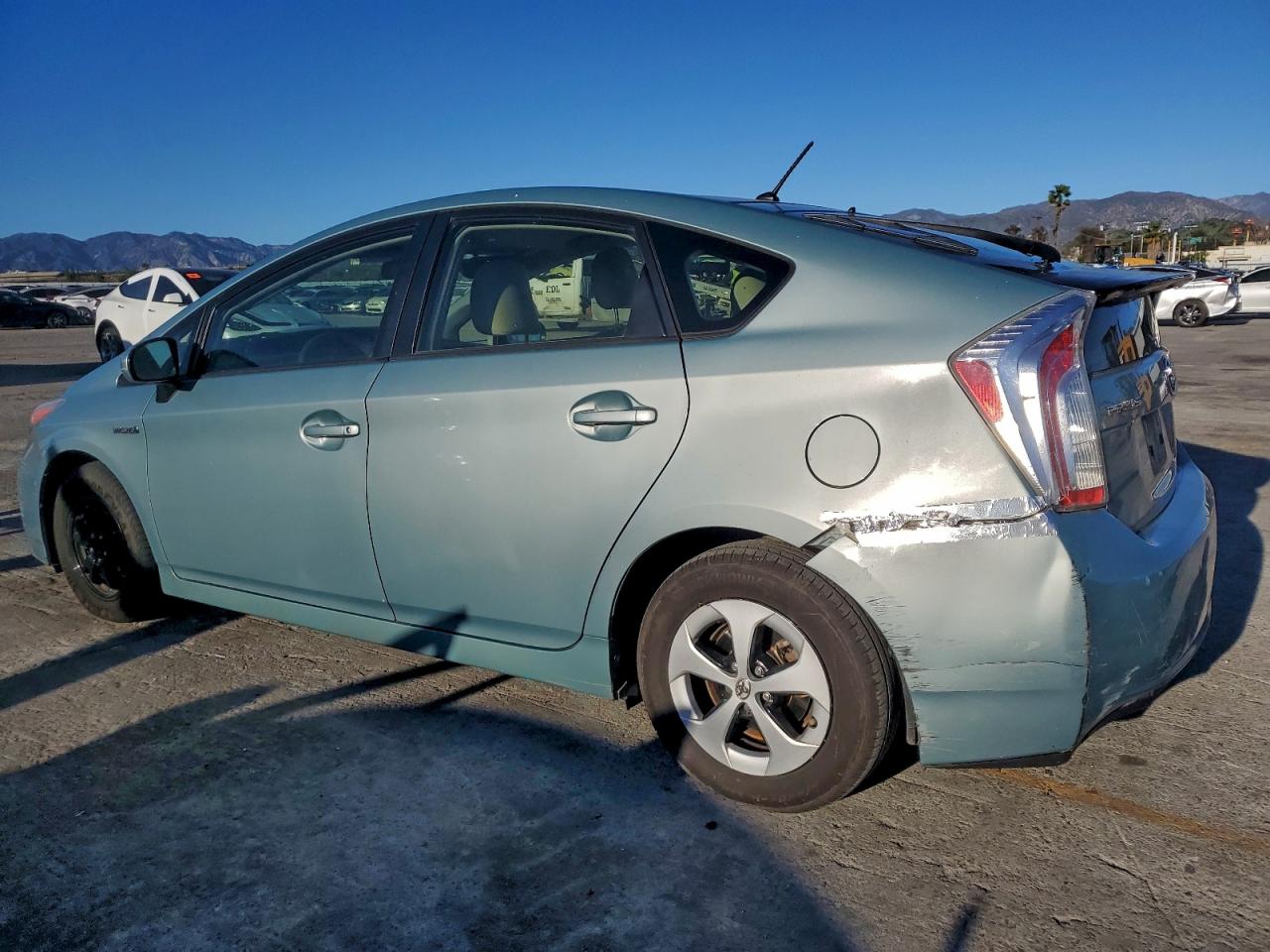 2013 TOYOTA PRIUS photo 2