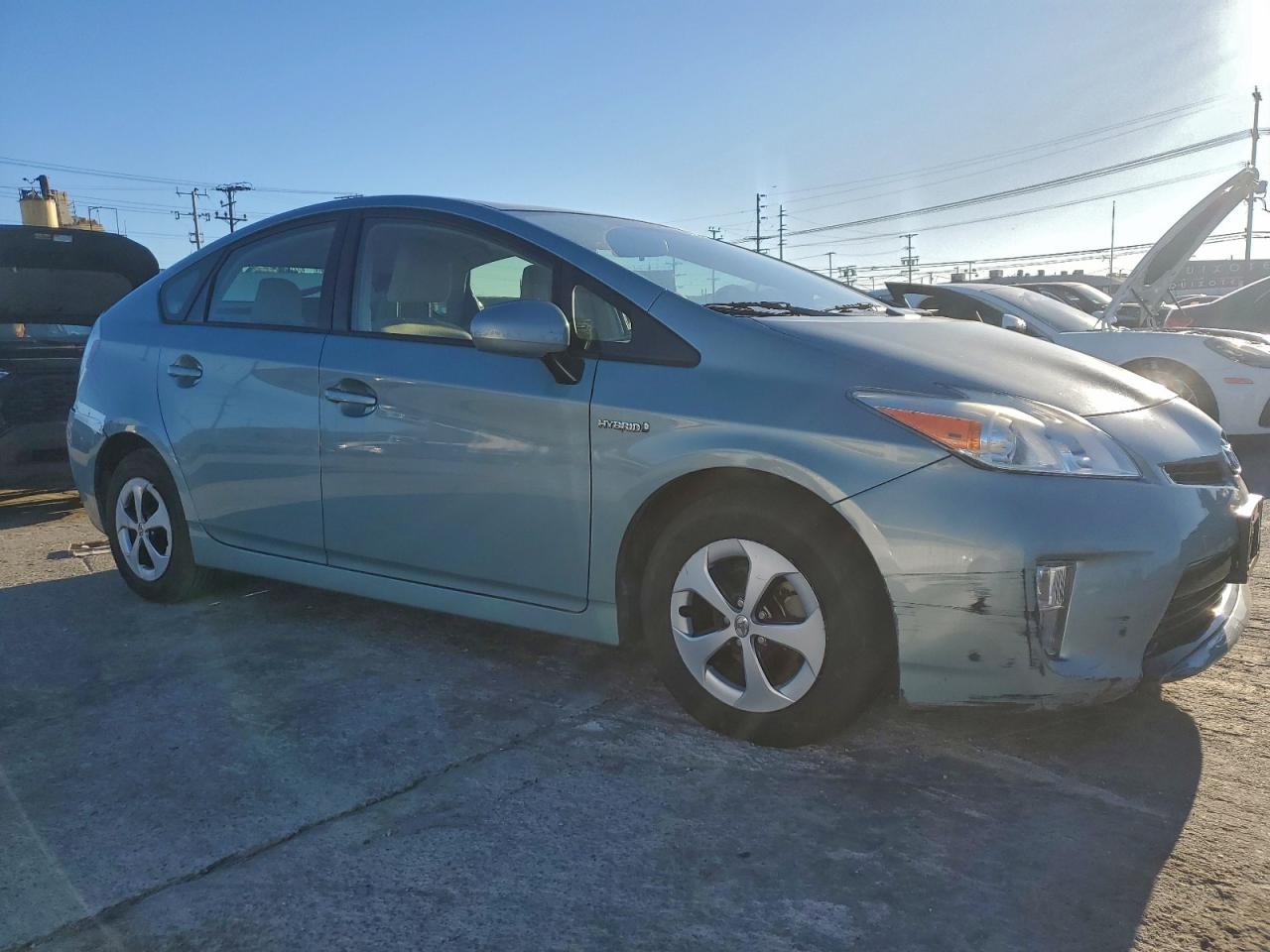 2013 TOYOTA PRIUS photo 4