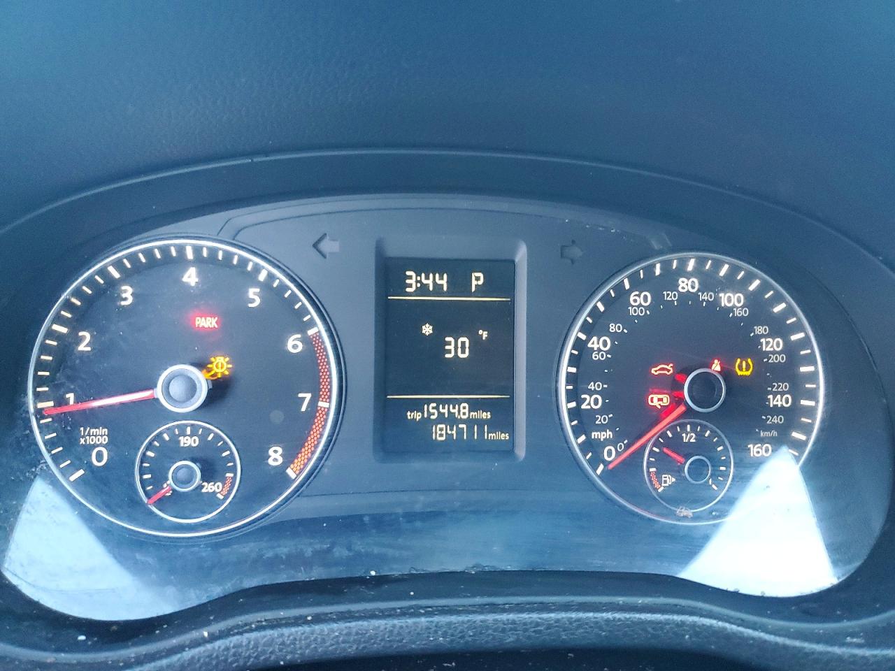 2012 VOLKSWAGEN PASSAT S photo 17
