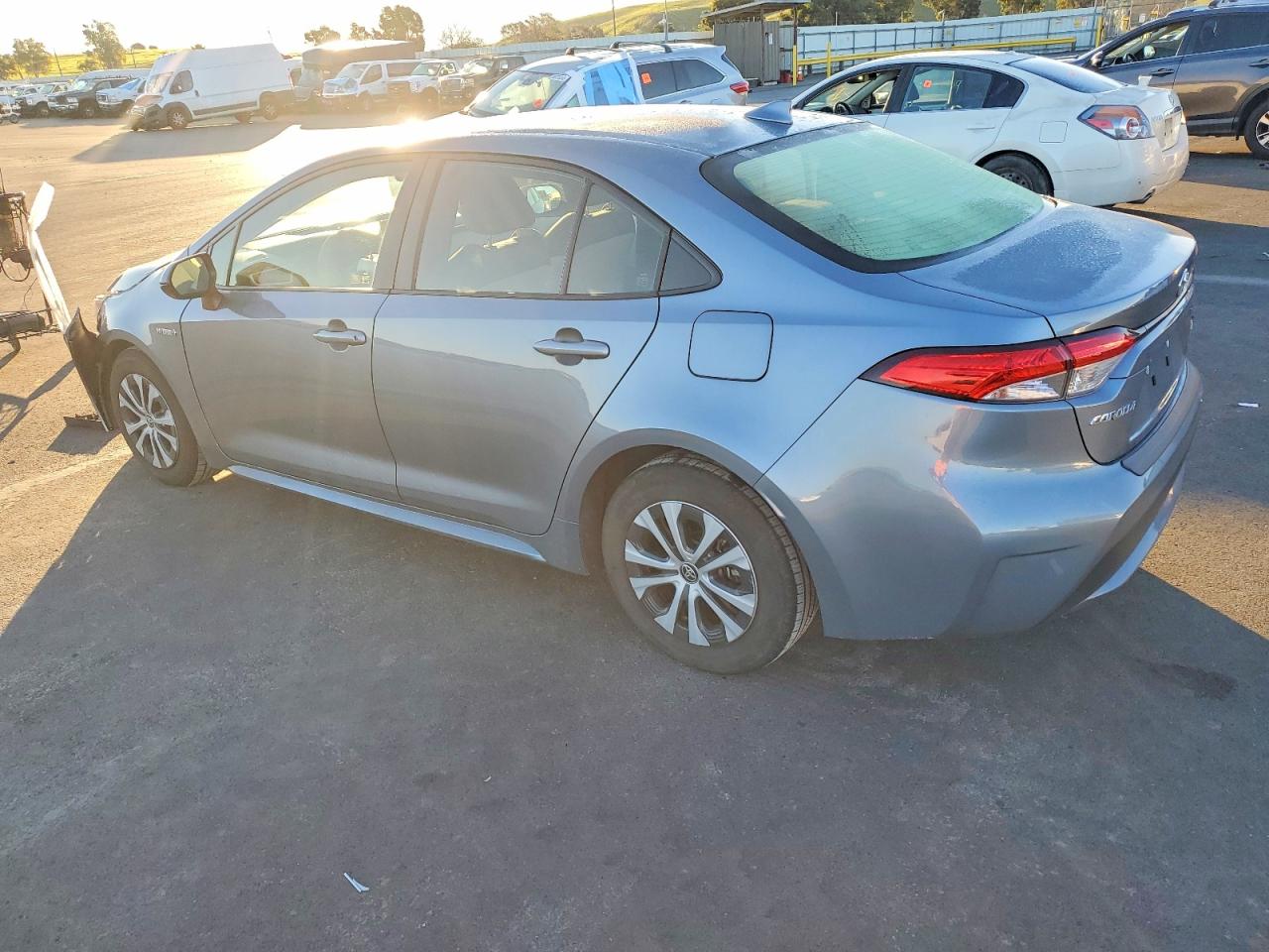 2020 TOYOTA COROLLA LE photo 3