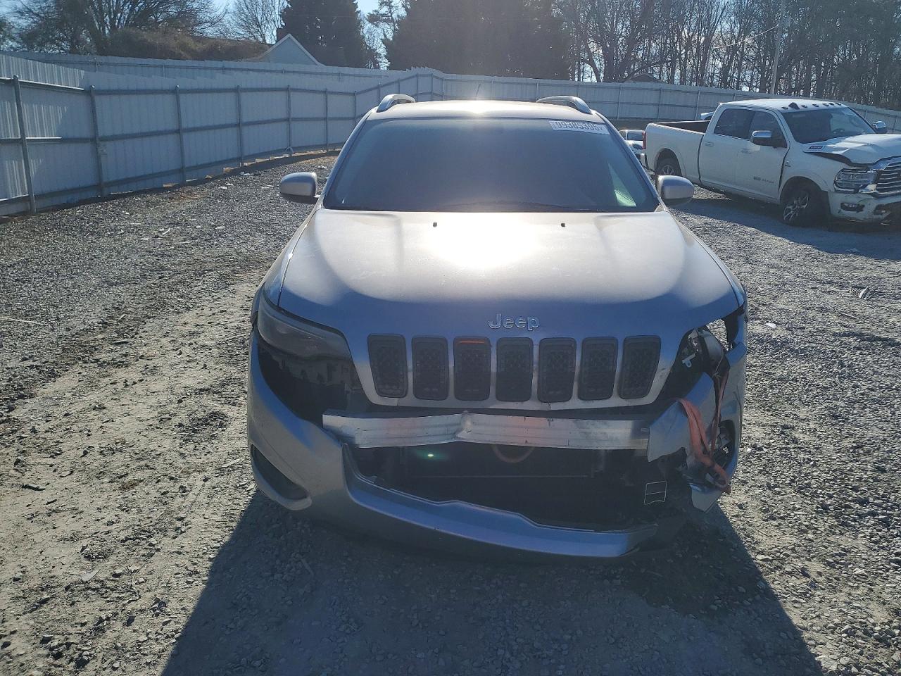 2019 JEEP CHEROKEE LATITUDE photo 5