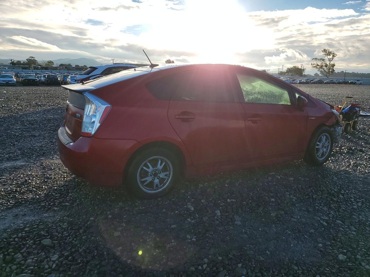 2010 TOYOTA PRIUS photo 7