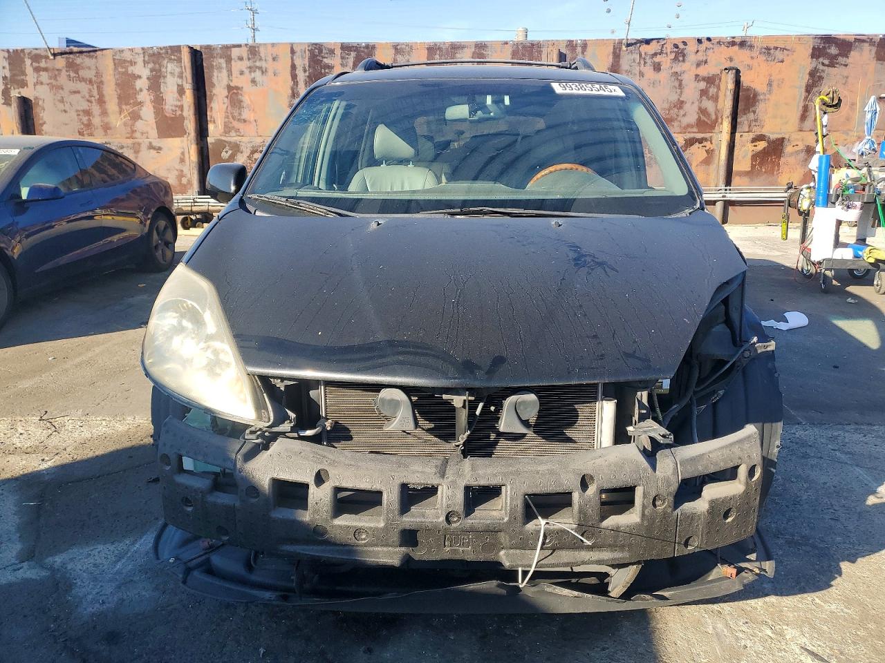 2008 TOYOTA SIENNA XLE photo 5