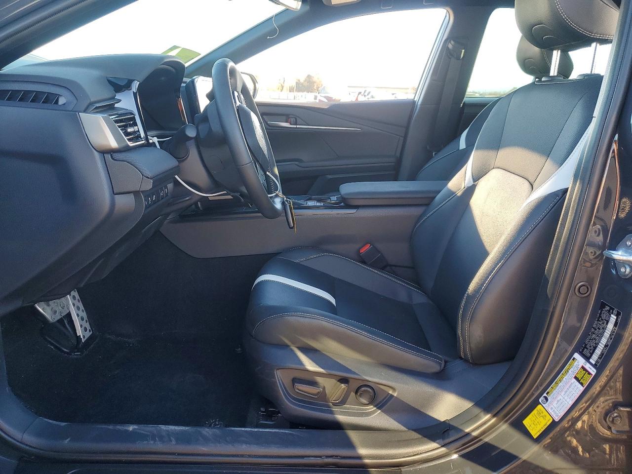 2025 TOYOTA CAMRY XSE photo 7