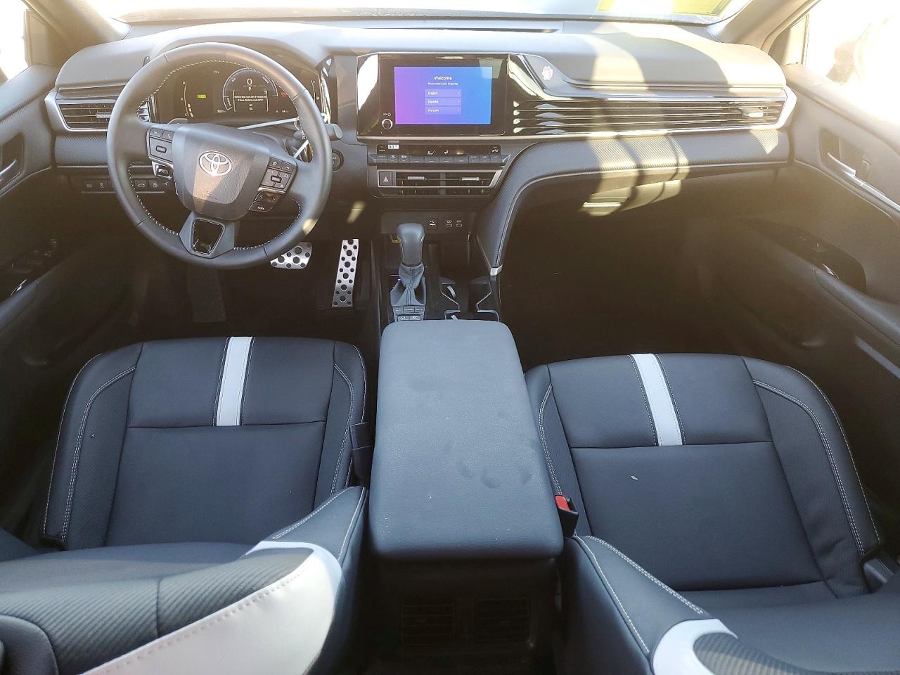 2025 TOYOTA CAMRY XSE photo 8