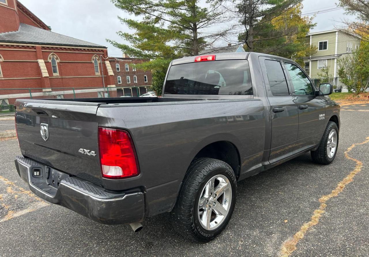 2018 RAM 1500 ST photo 4