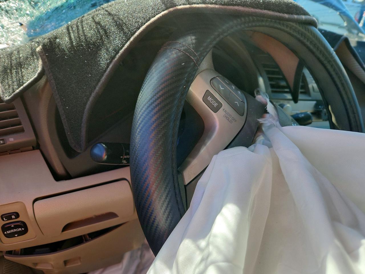 2011 TOYOTA CAMRY BASE photo 9