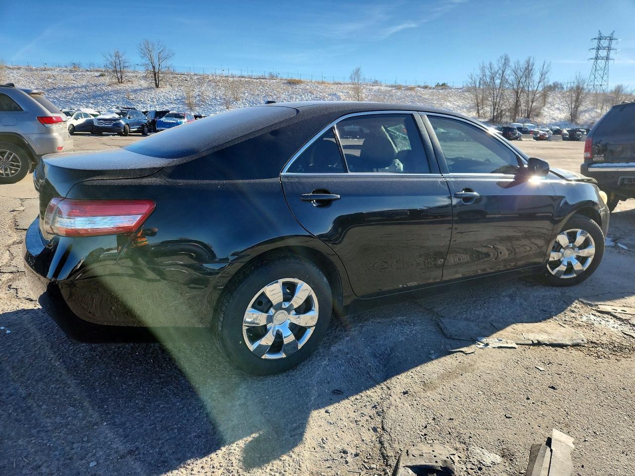 2011 TOYOTA CAMRY BASE photo 3