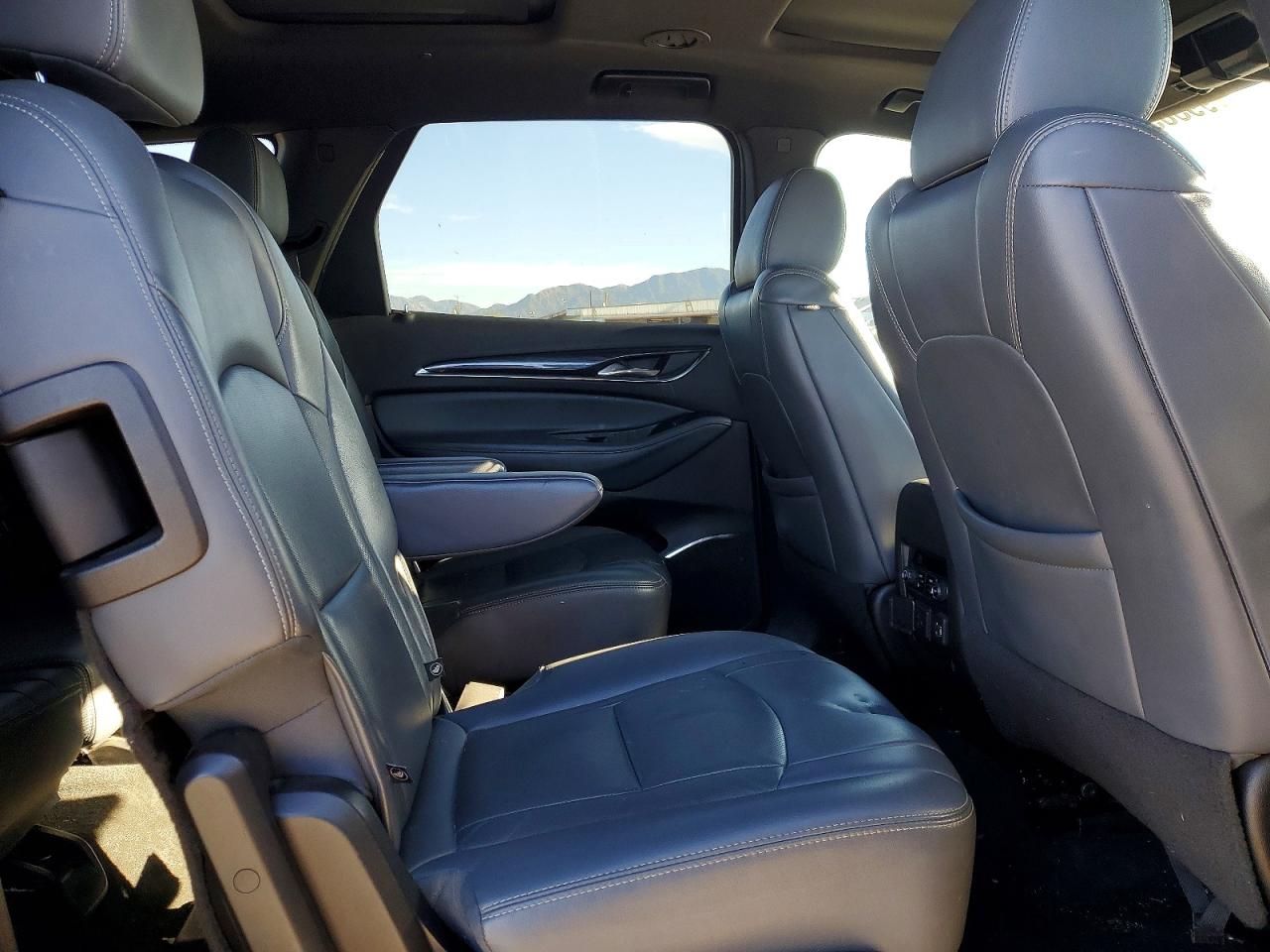 2022 BUICK ENCLAVE PREMIUM photo 31