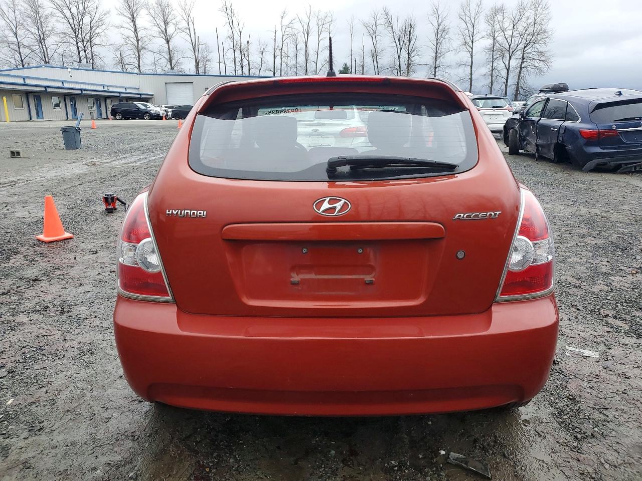 2010 HYUNDAI ACCENT BLUE photo 6