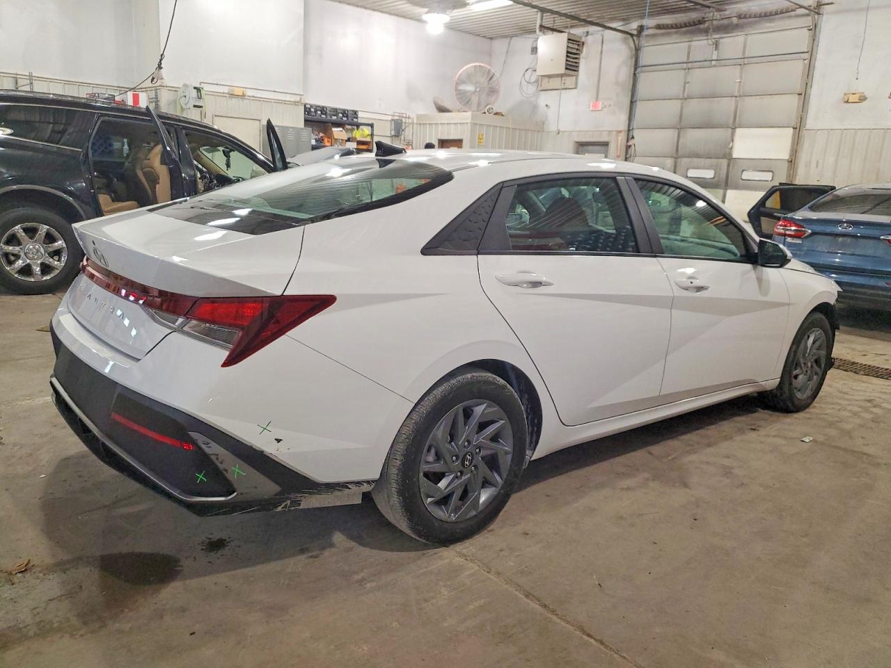 2024 HYUNDAI ELANTRA SEL photo 3
