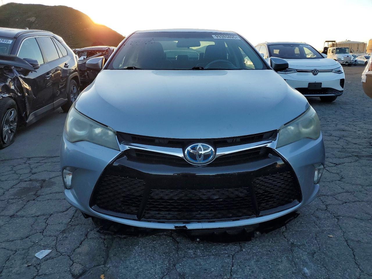 2017 TOYOTA CAMRY HYBRID photo 5