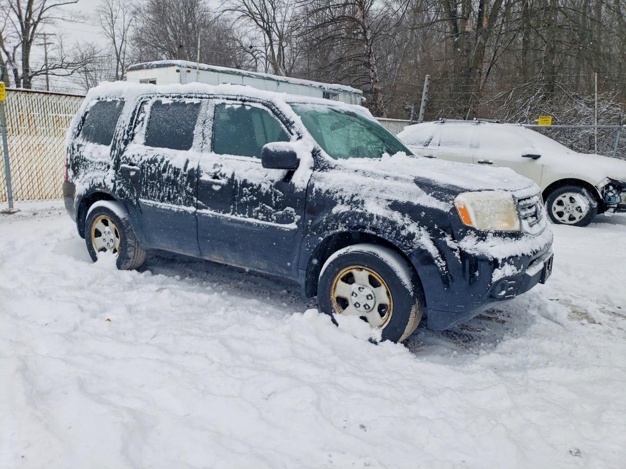 2013 HONDA PILOT LX photo 4