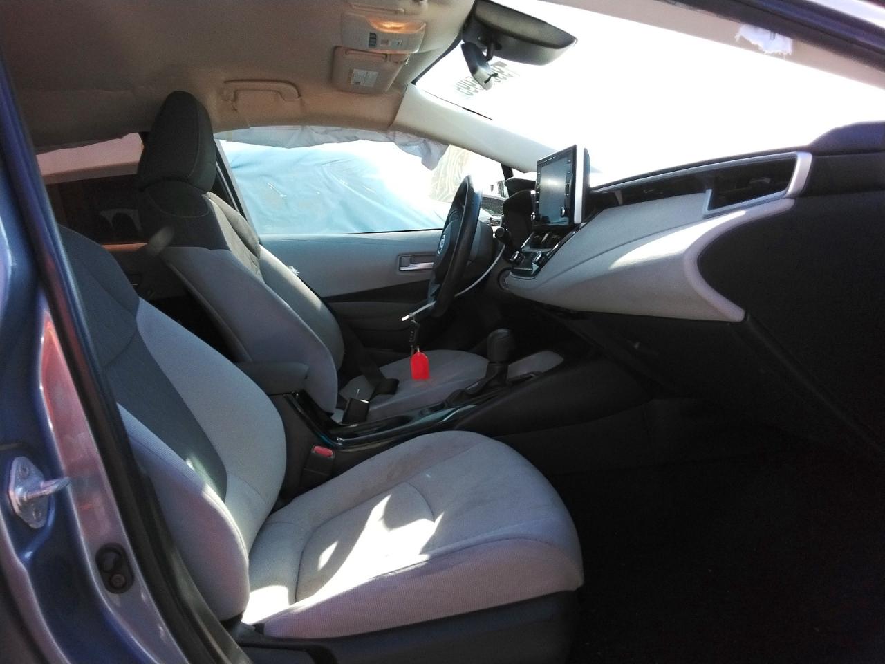 2021 TOYOTA COROLLA LE photo 7