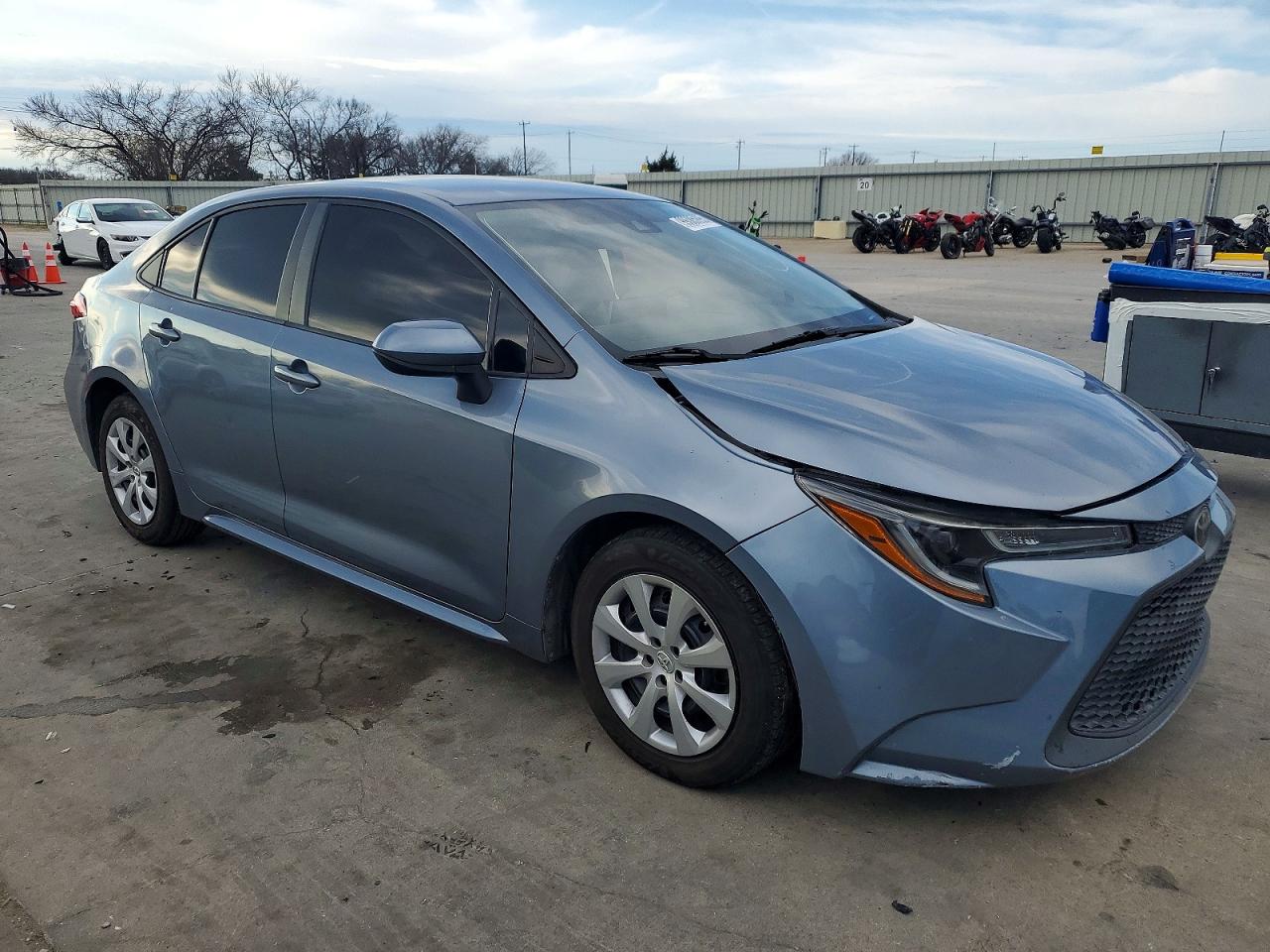 2021 TOYOTA COROLLA LE photo 4