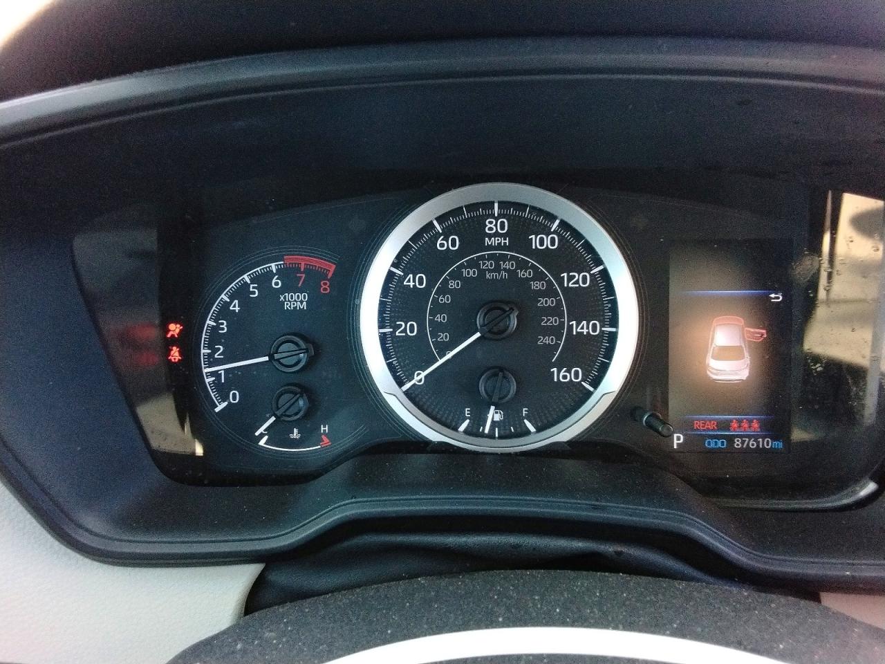 2021 TOYOTA COROLLA LE photo 9