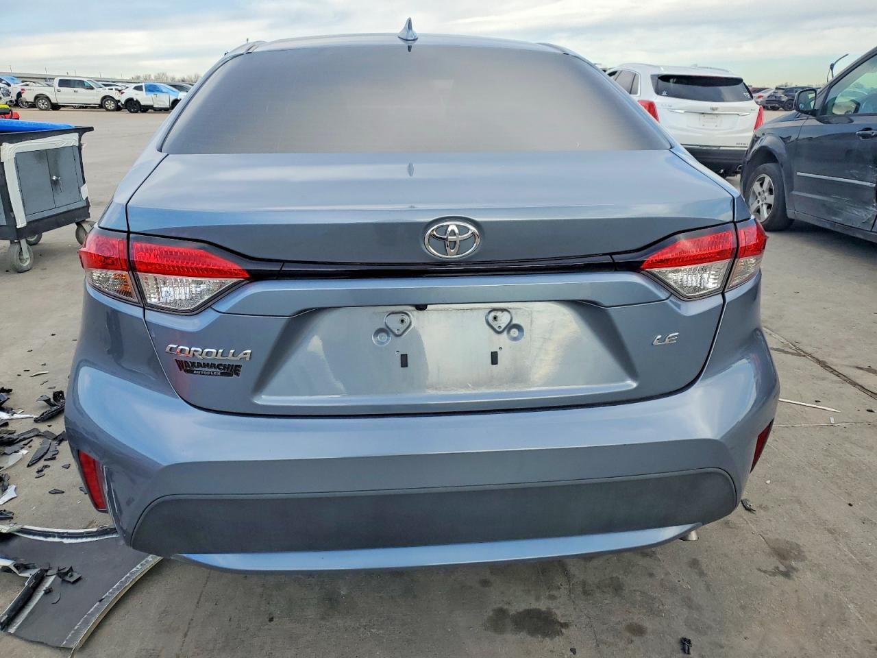 2021 TOYOTA COROLLA LE photo 6
