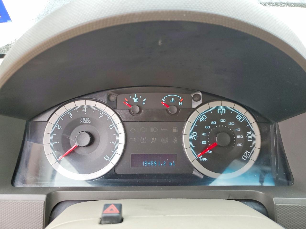 2010 FORD ESCAPE XLT photo 9