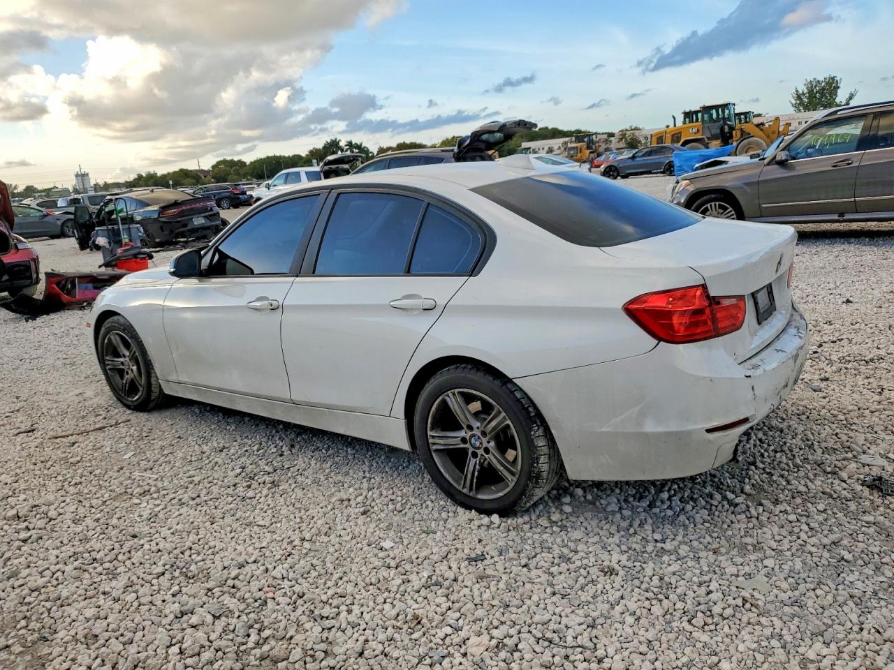 2014 BMW 320 I XDRIVE photo 2