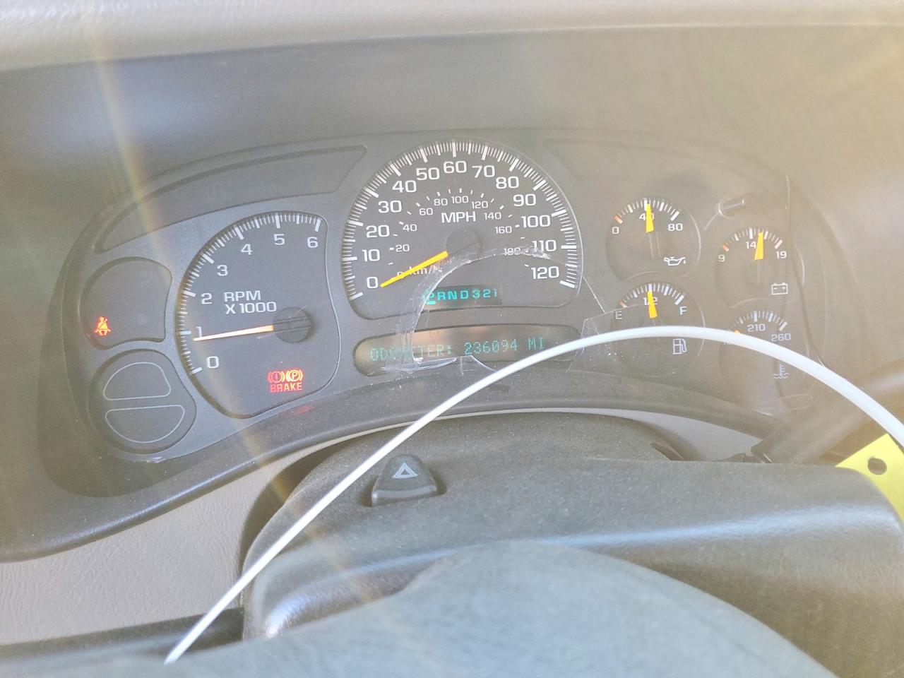 2005 CHEVROLET SILVERADO C1500 photo 9