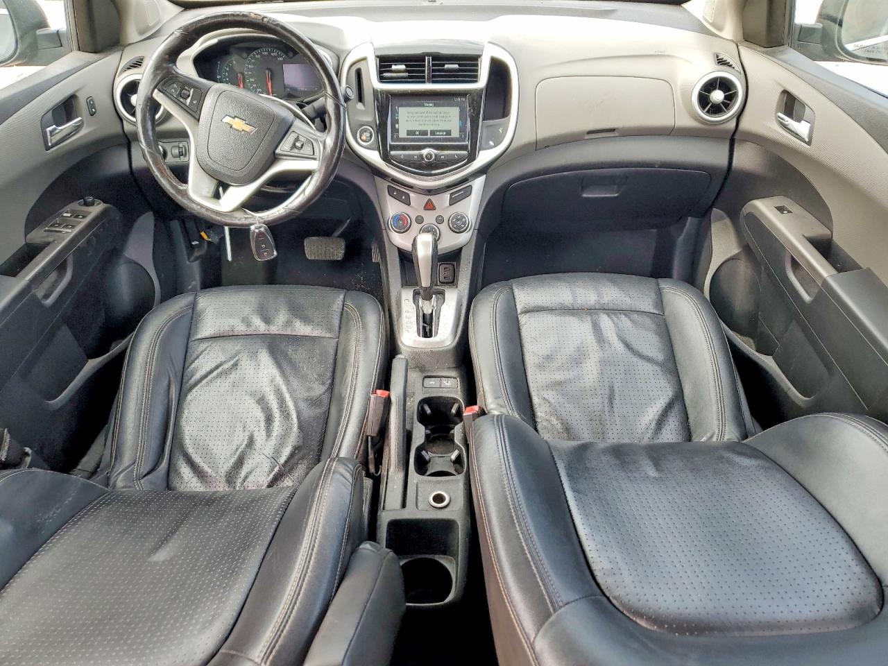 2017 CHEVROLET SONIC PREMIER photo 8