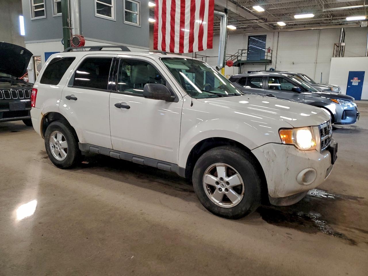 2012 FORD ESCAPE XLT photo 4