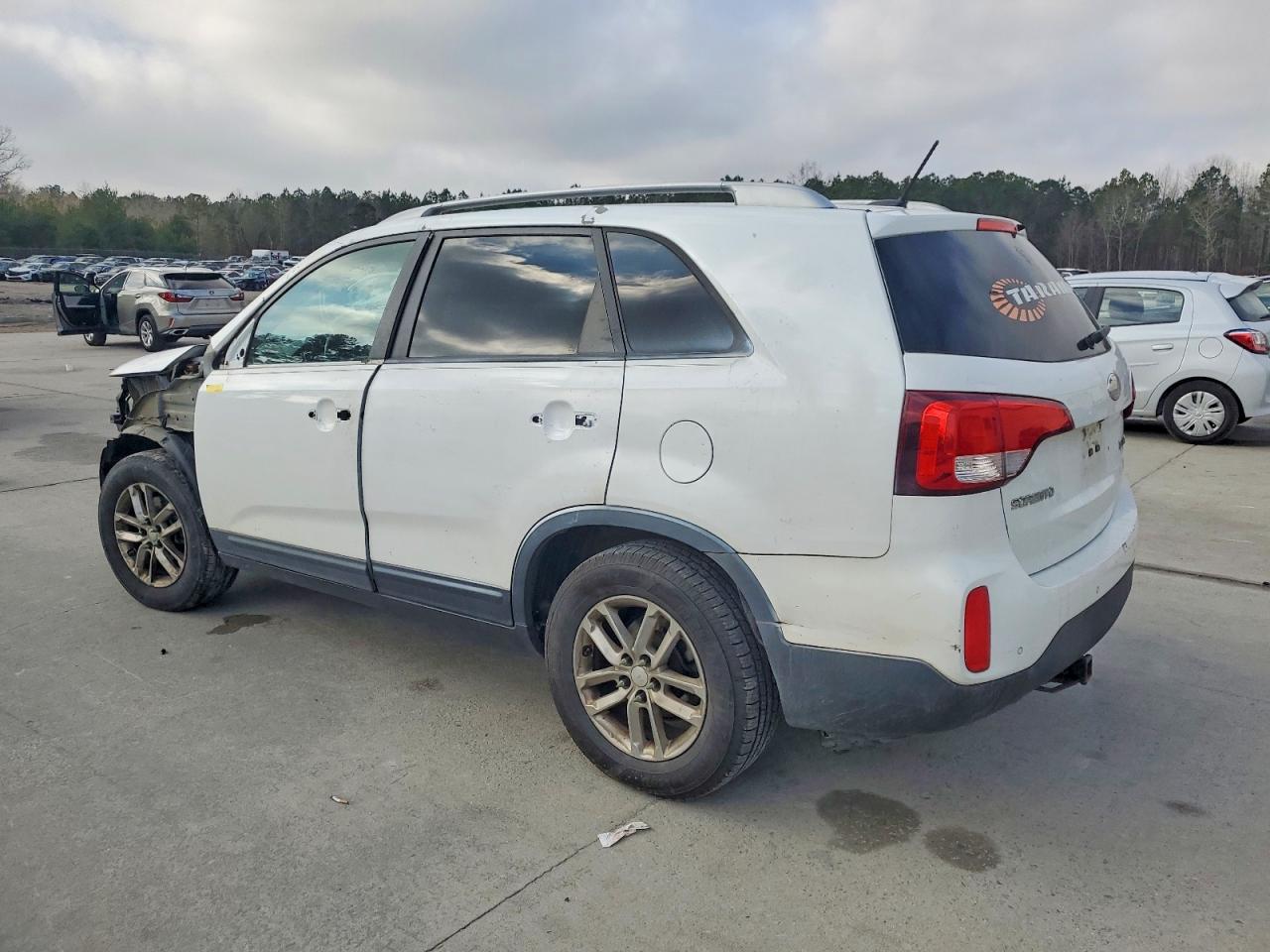 2014 KIA SORENTO LX photo 2