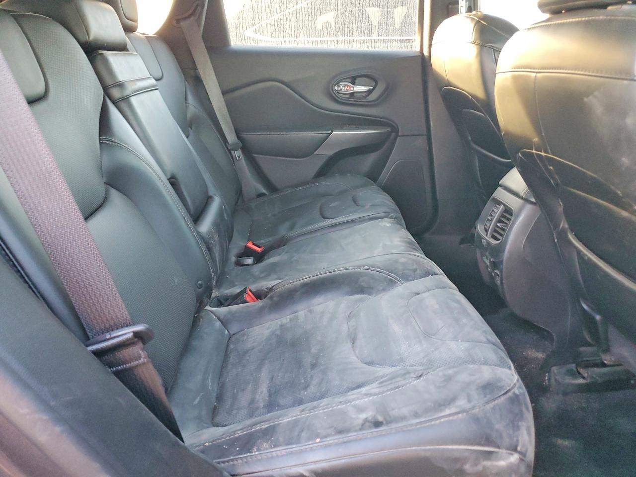 2019 JEEP CHEROKEE LIMITED photo 10